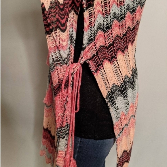 Papparazi by Biz Crochet Coverup Pancho - Picture 5 of 8